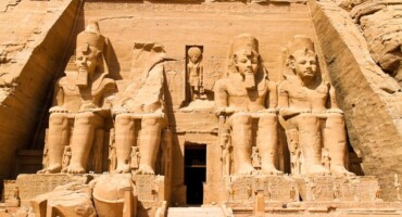 Feige. 1 - Einer der Tempel von Abu Simbel. Ägypten, zwischen gebaut 1284 und 1264 Wechselstrom, Im Auftrag des Pharao Ramses II.. Foto von PetraD.