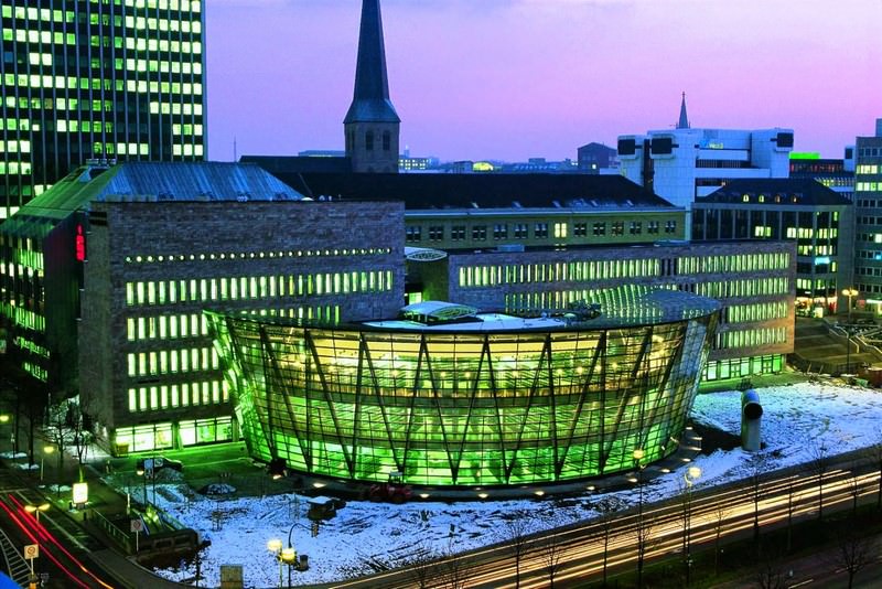Stadt- und Landesbibliothek Dortmund, CC BY-SA 3.0, via Wikimedia Commons