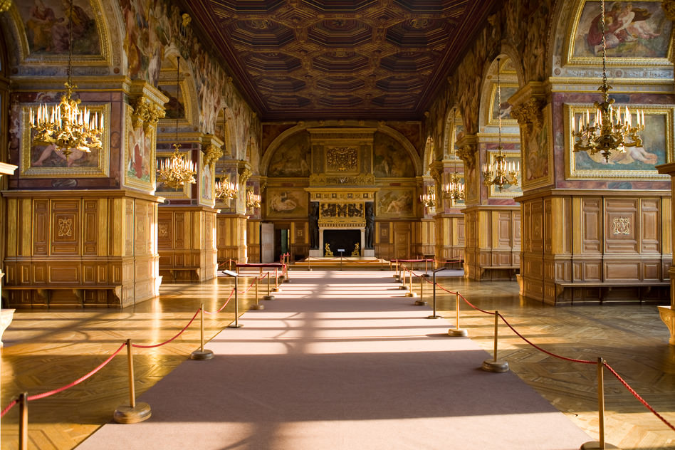 Dettagli degli interni del Castello di Fontainebleau, Francia.