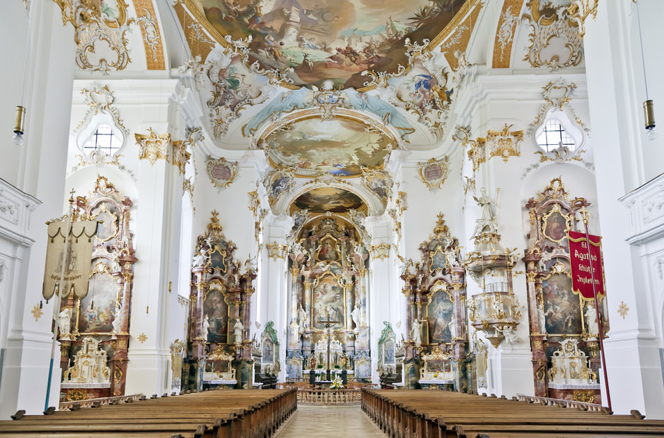 Инжир. 3 – Церковь монастыря Роггенбург, Бавария, Германия. Фото: Маркус Ганн.