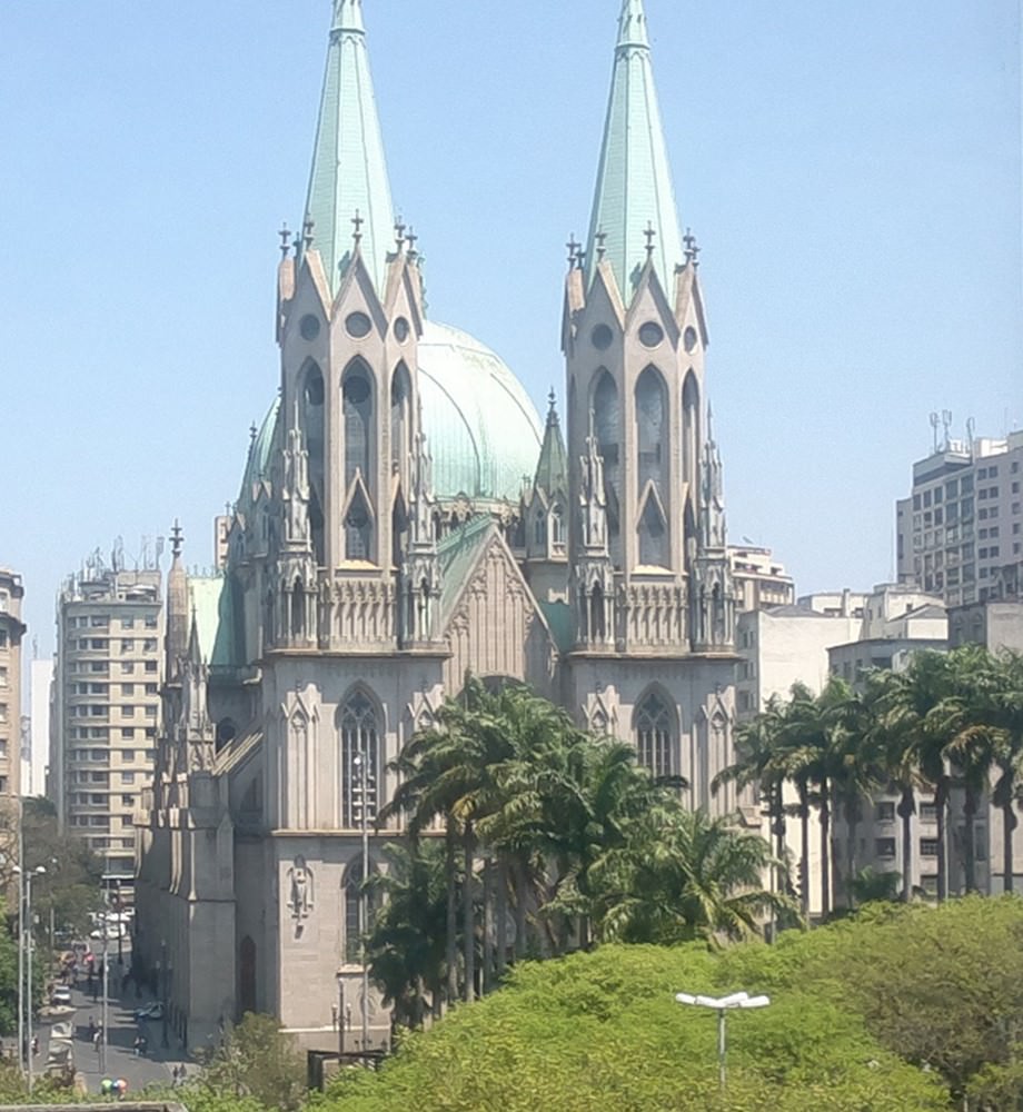 Figue. 2 -Eglise de la Sé à São Paulo. Photos Rosangela Vig.