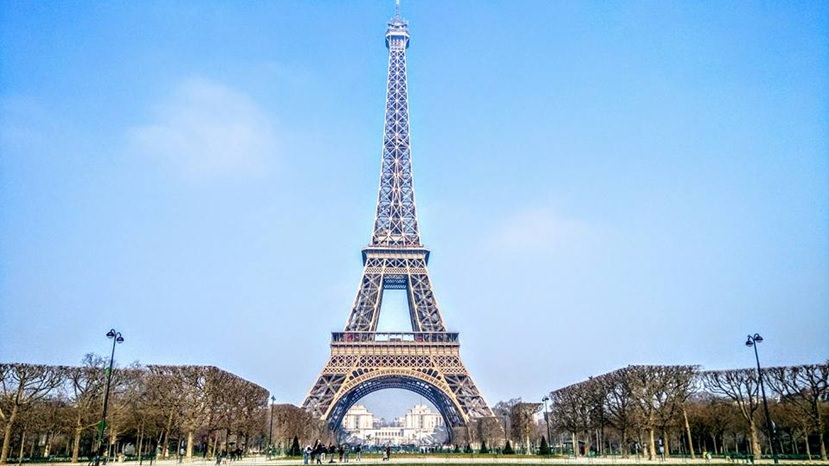 Feige. 1 -Eiffel Tower, Francis Benavides, 2016.