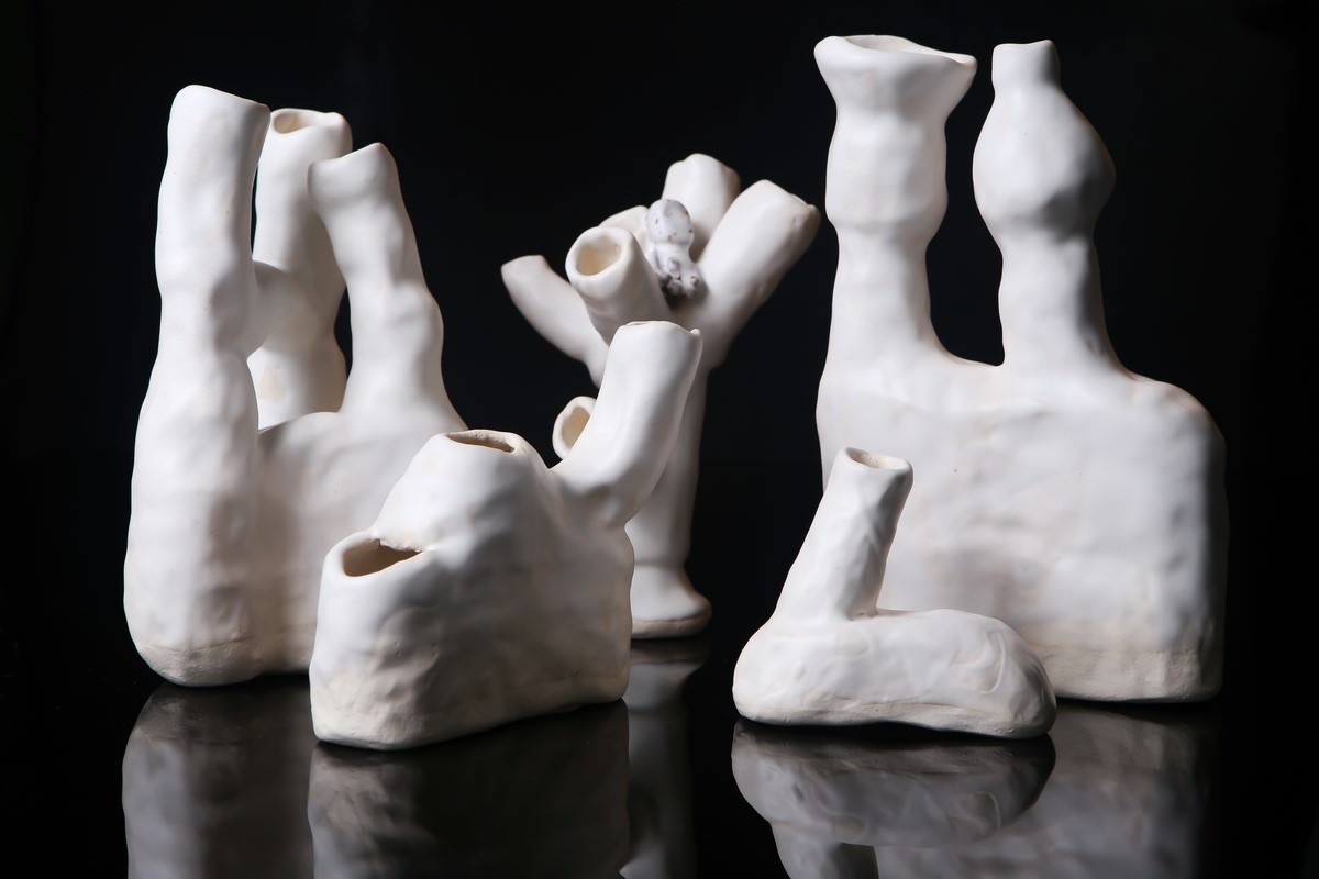 Ceramic sparer - Sculptures Origin. Photo: Lula Lopes.