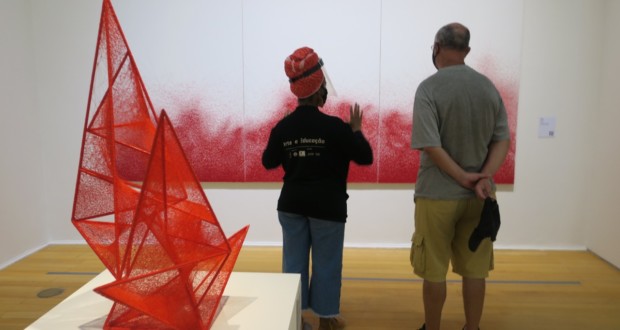 Exposition "Chiharu Shiota: Linhas da vida [Lignes de vie]". Photos: Divulgation.