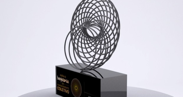 1er Trophée du Prix d'Amélioration du Financement Collectif. Trophée exclusif créé par l'artiste Pedro Girardello, en vedette. Photos: Divulgation.