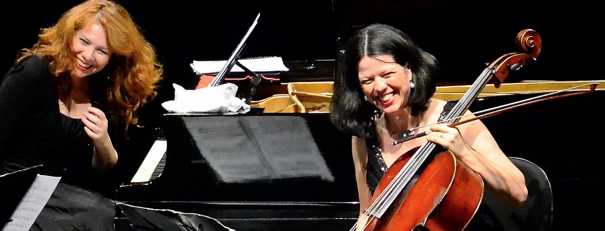A pianista Karin Fernandes e a violoncelista Adriana Holtz. Foto: Divulgação.