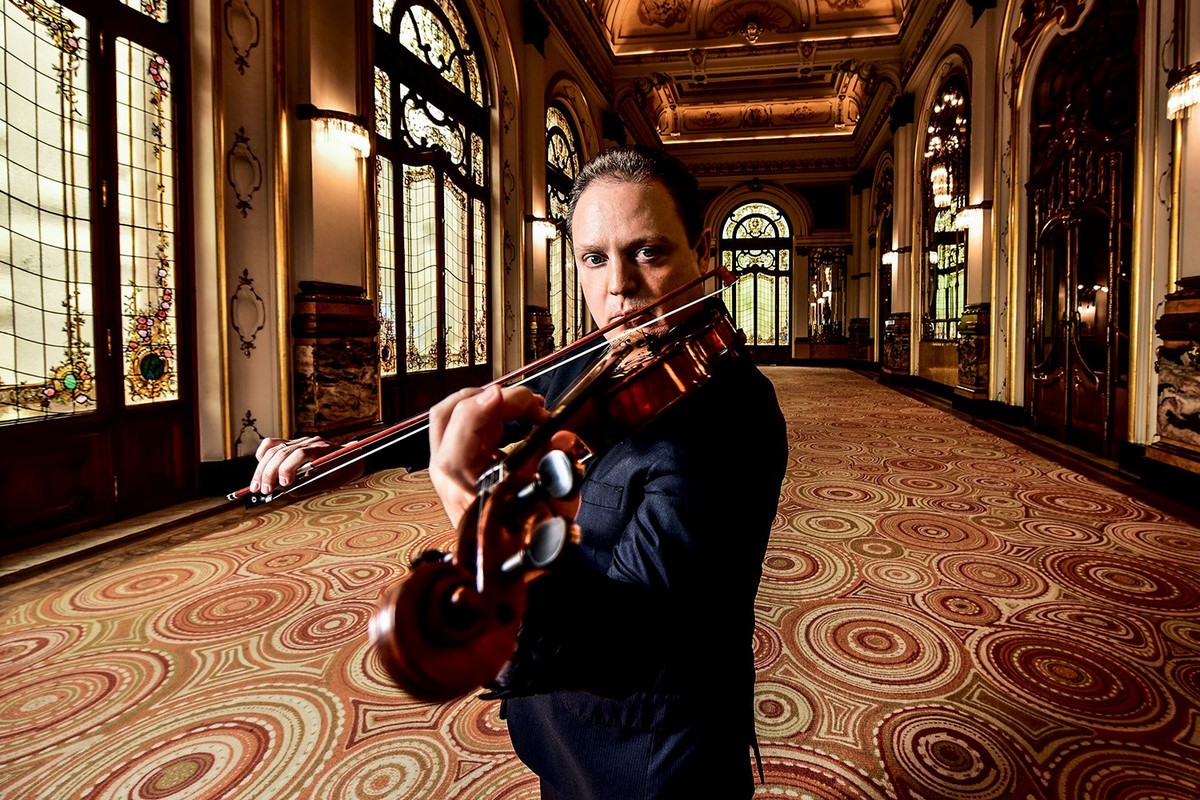Fábio Brucoli, violino. Foto: Marcelo Donatelli.