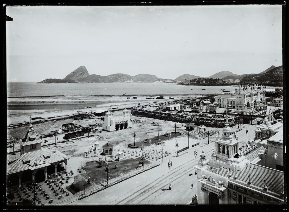 Exposição Comemorativa do Centenário da Independência do Brasil (1922) - fotografia. Crédito da imagem: Arquivo Histórico/MHN.