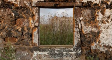 Έργο "Terceira Island Ruins", 2012, του Ορλάντο Αζεβέντο. Φωτογραφίες: Ορλάντο Azevedo.