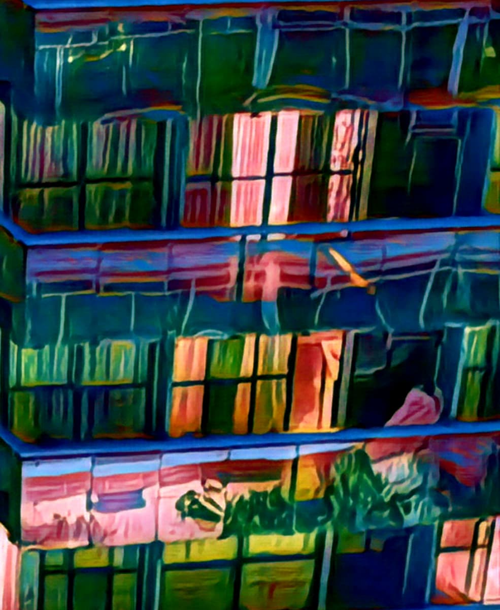 Μαριλού Γουίνογκραντ, παστέλ παράθυρο ξενοδοχείου. Φωτογραφίες: Αποκάλυψη.