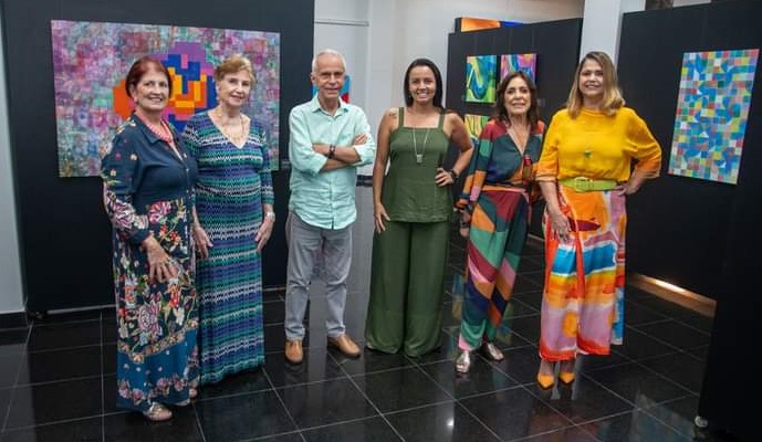 Six artists from the Alma Tarsila exhibition. Photo: Disclosure / Celio Carvalho.