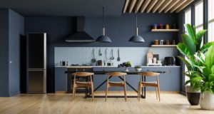 Hier erfahren Sie, wie Sie Ihre Küche durch das Dekor größer aussehen lassen. Fotos: Vanitjan-Bild ohne Freepik.
