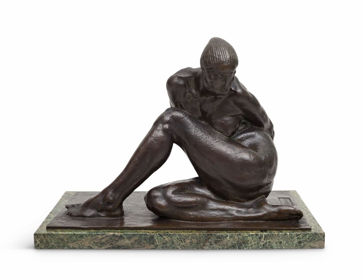Victor Brecheret, Idolo circa, 1919, fundição bronze patinado, 200 x 460 x 160 cm. Foto: Divulgação.