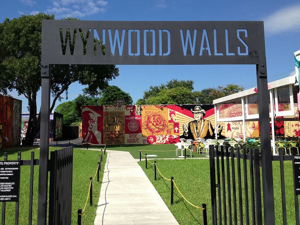 Wynwood Walls, Miami. Foto: Phillip Pessar from Miami, USA, CC BY 2.0, via Wikimedia Commons.