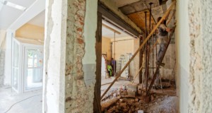 Tips for Reforming and Renovating Environments. Photo by Milivoj Kuhar on Unsplash.