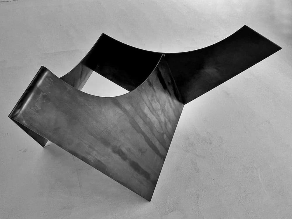 José Resende, Untitled, 2023 - acciaio corten - Cortesa Galeria Marcelo Guarnieri. Foto: Cristiana Carvalho.