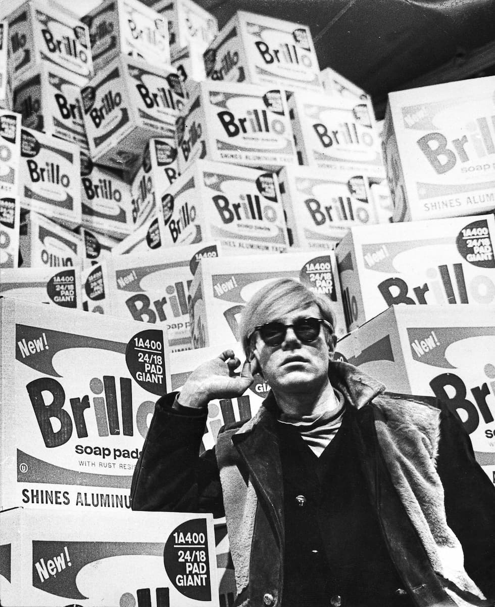 Fig. 5 – Andy Warhol, Brillo soap boxes, painting on wood, each box with 43,2 x 43,2, 35, 6 cm, 1964. Photo: Lasse Olsson / Press photo, Public domain, via Wikimedia Commons.