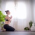 Guide with 6 steps to create an ideal yoga space at home